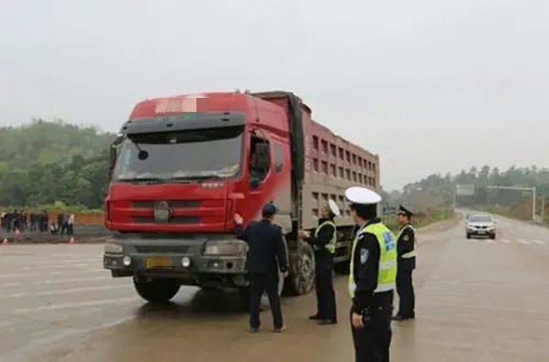 元览销售渣土车货车