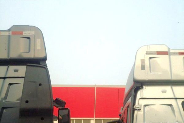 元览科普：经典老车回顾 解放J6P竟然出过平地板