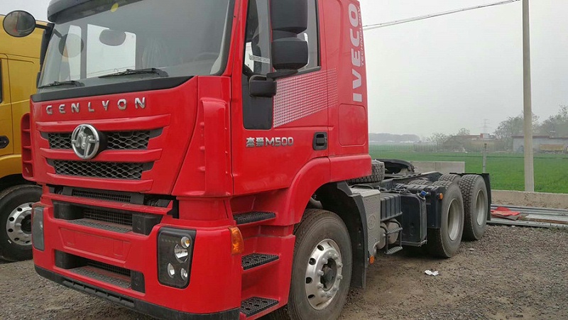 元览销售上汽红岩牵引车